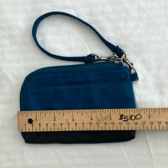 Teal and Black Women's Wristlet - Picture 4 of 13